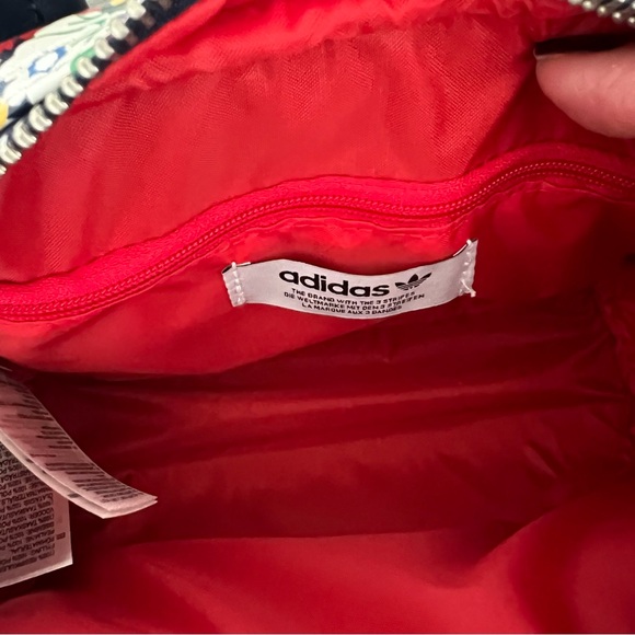 ADIDAS ORIGINALS X LIBERTY LONDON MINI BOWLING BAG - Picture 5 of 7